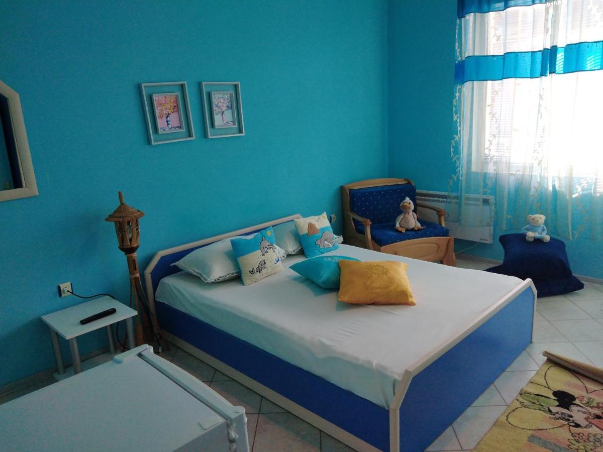 Къща За Гости Синьо Лято Pomorie Extérieur photo