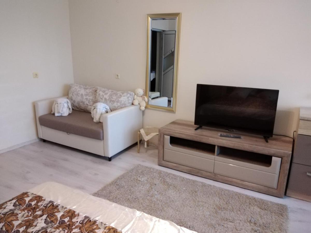 Къща За Гости Синьо Лято Pomorie Extérieur photo