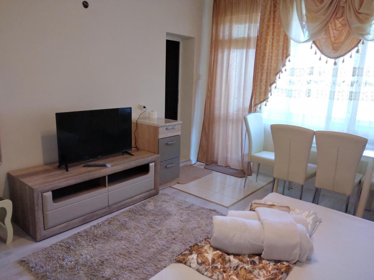 Къща За Гости Синьо Лято Pomorie Extérieur photo