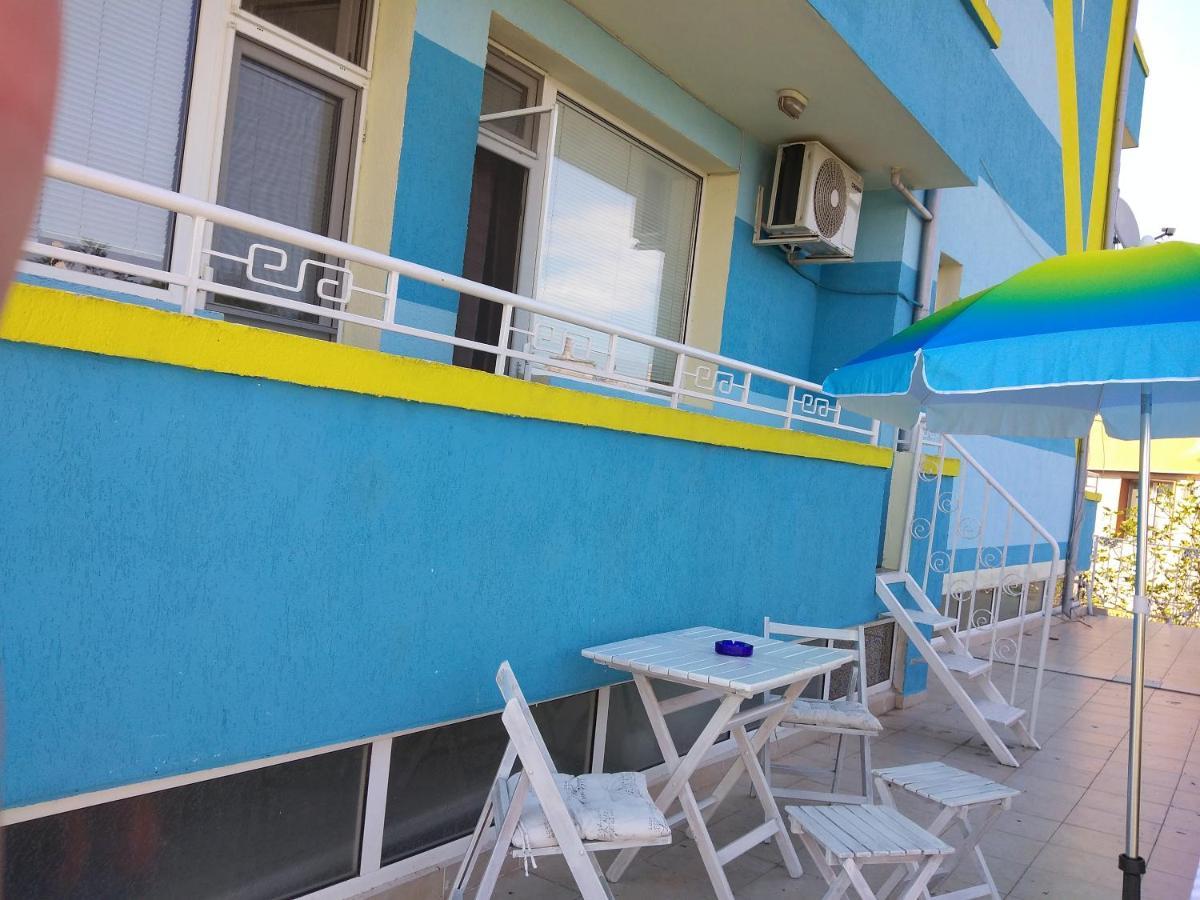 Къща За Гости Синьо Лято Pomorie Extérieur photo