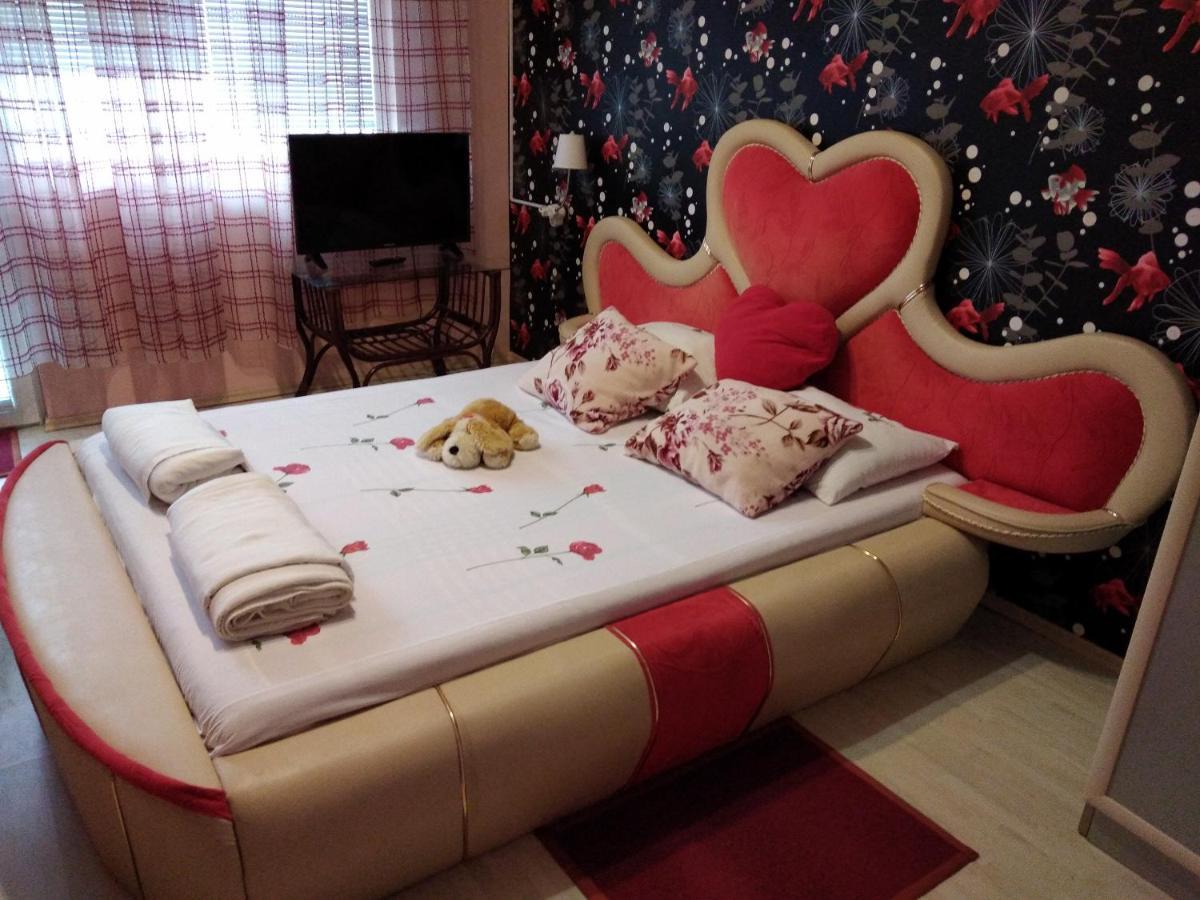 Къща За Гости Синьо Лято Pomorie Extérieur photo
