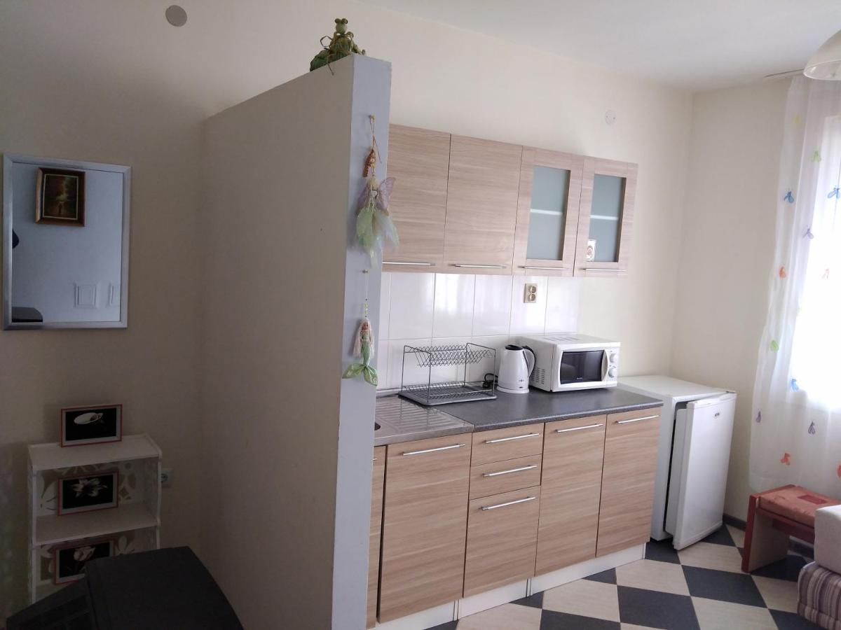 Къща За Гости Синьо Лято Pomorie Extérieur photo