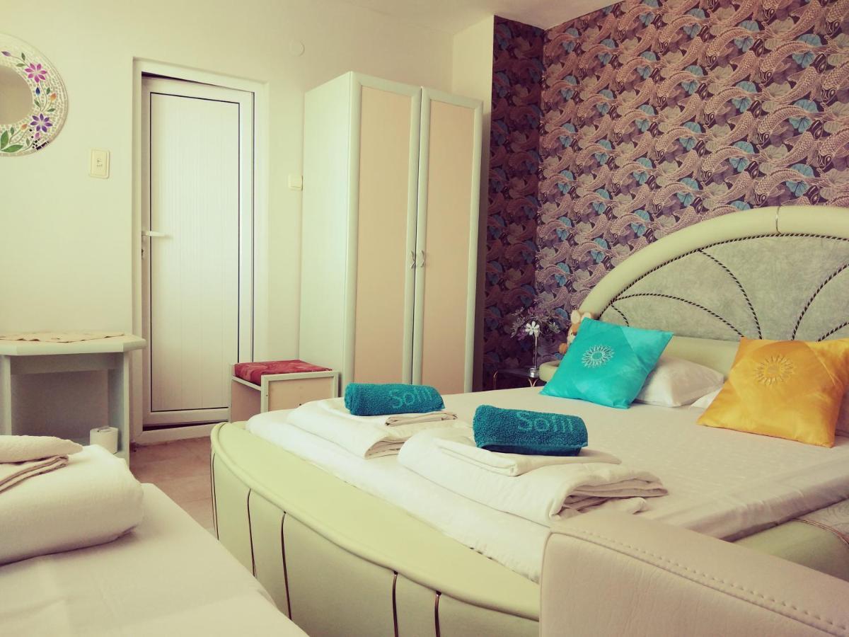 Къща За Гости Синьо Лято Pomorie Extérieur photo