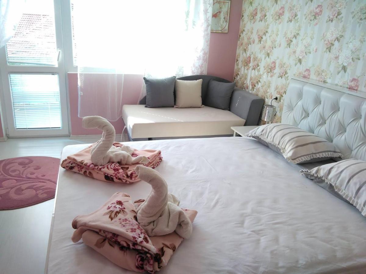 Къща За Гости Синьо Лято Pomorie Extérieur photo
