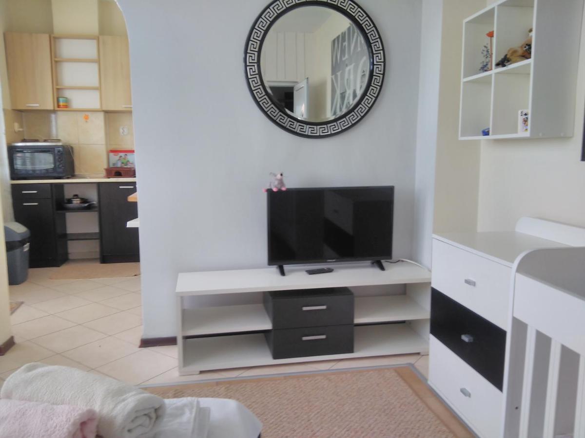 Къща За Гости Синьо Лято Pomorie Extérieur photo