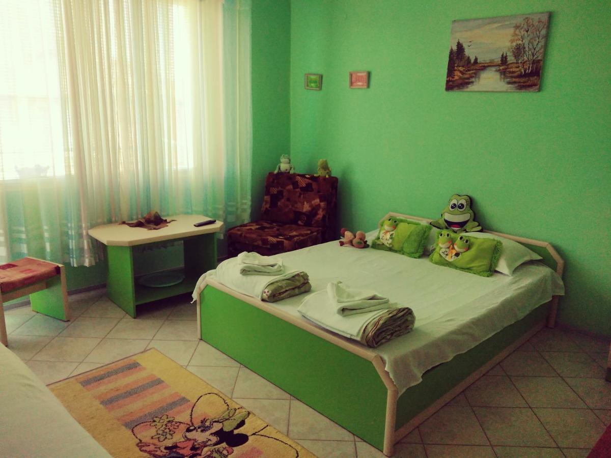 Къща За Гости Синьо Лято Pomorie Extérieur photo